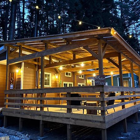 ホテル 森と湖の楽園ｗorkshopｃampｒesort 富士河口湖町 エクステリア 写真