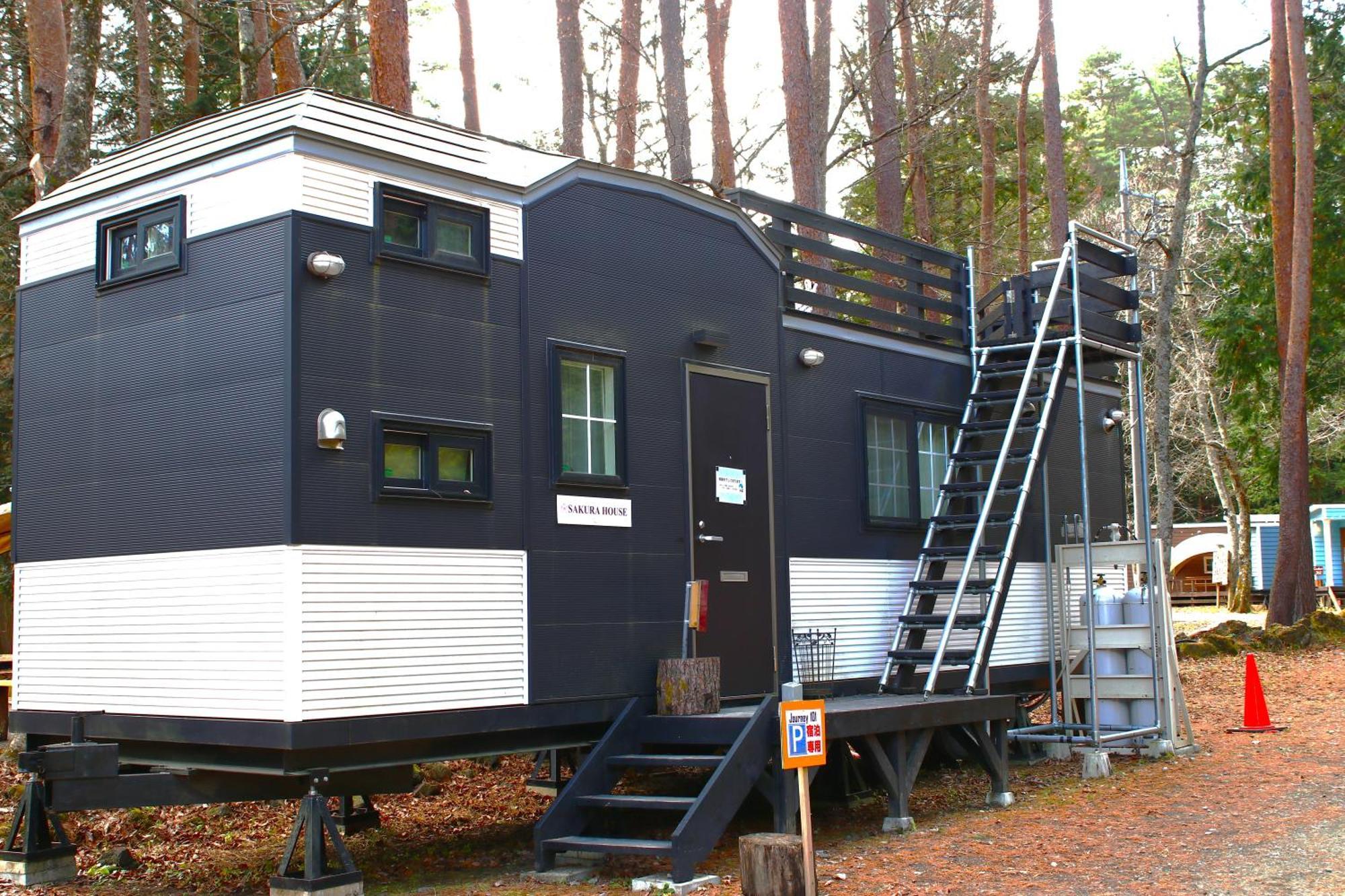 ホテル 森と湖の楽園ｗorkshopｃampｒesort 富士河口湖町 エクステリア 写真